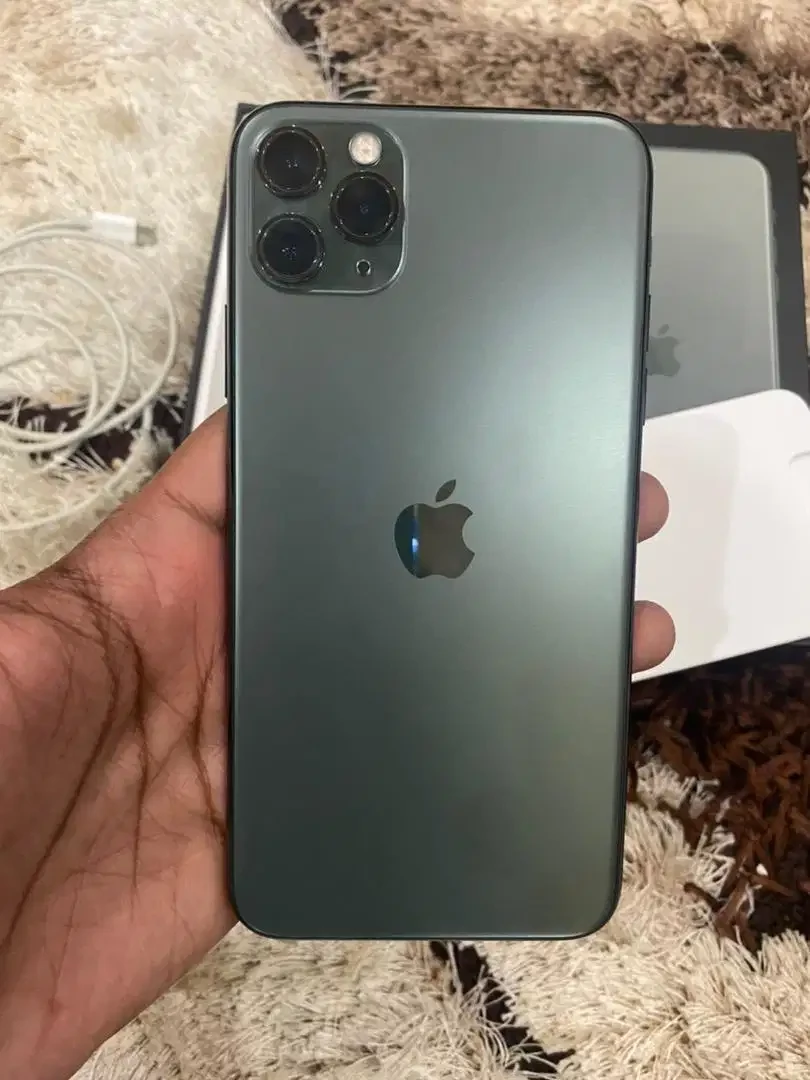Iphone 11 Pro Max In Sialkot Dous Sim 256 Green
