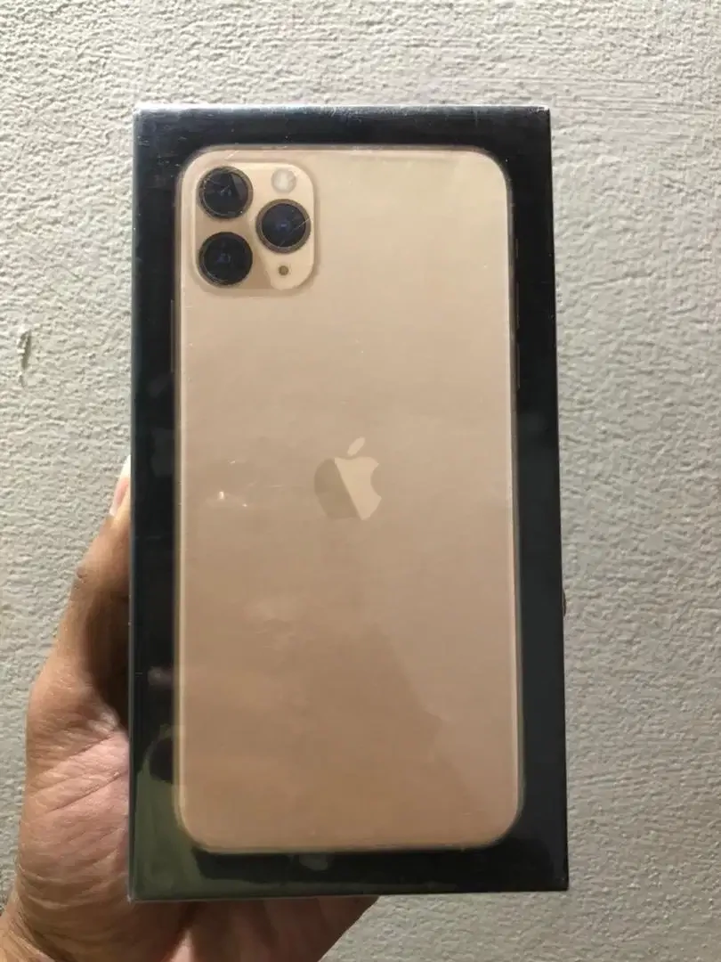 IPhone 11 Pro Max Gold 64gb Pta Approved Daba Paik